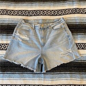 American Eagle Outfitters Light Wash Distressed Mom Jean Shorts